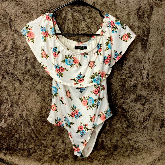 Tops - White Floral Off The Shoulder Body Suit Size Large